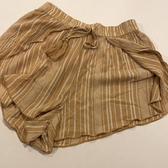 American Eagle woman shorts , Size S - Picture 2 of 5